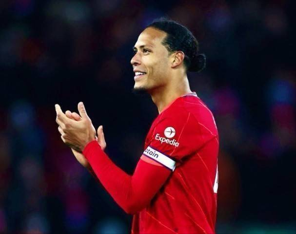 官方：韩国裁判组将执法申花vs神户胜利船，金钟赫担任主裁判