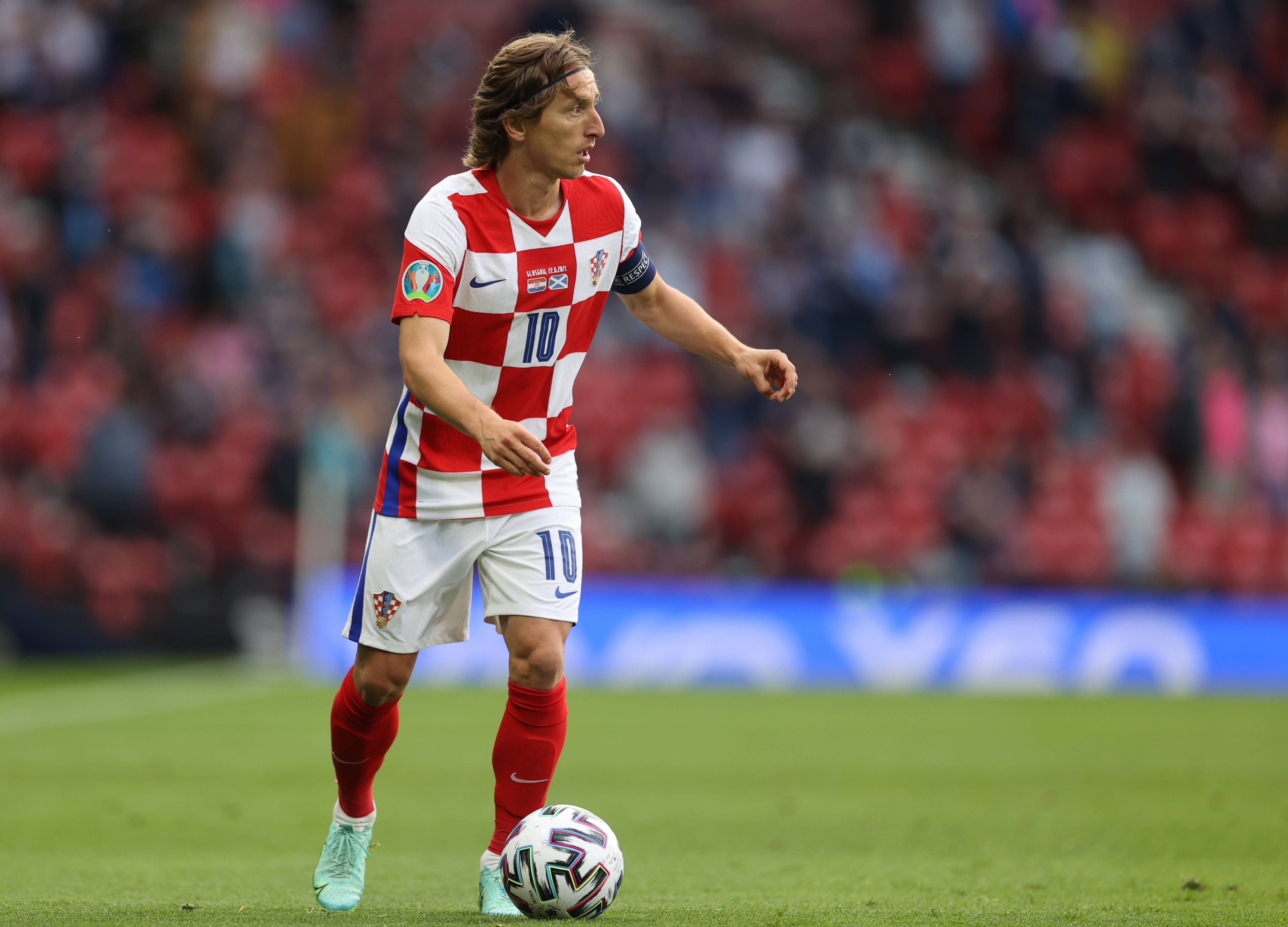 辽宁男篮王哲林豪取40分带队取胜