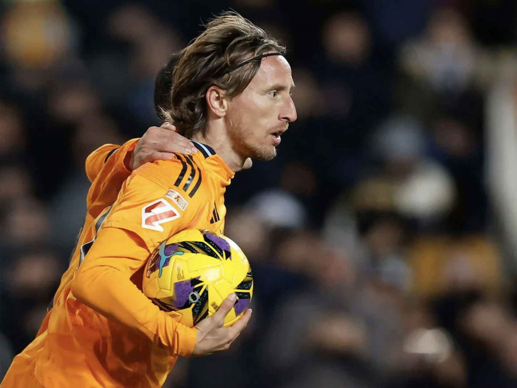 战广岛三箭前路易斯晒照：最后一舞；球员与申花合同月底到期