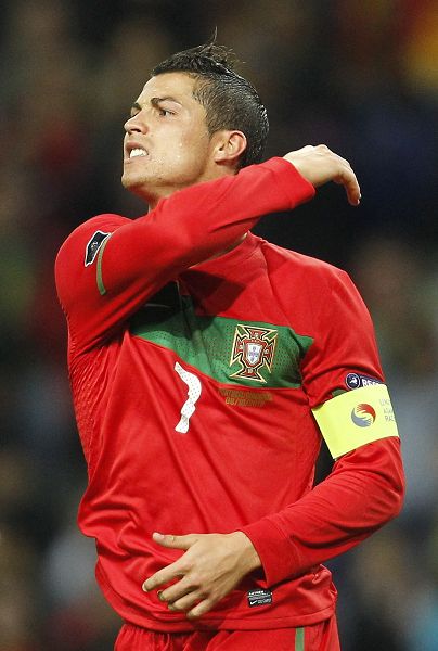 杜兰特关键补篮逆转比分