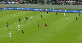 信使报：国米、纽卡、维拉和桑德兰关注贡多齐的情况