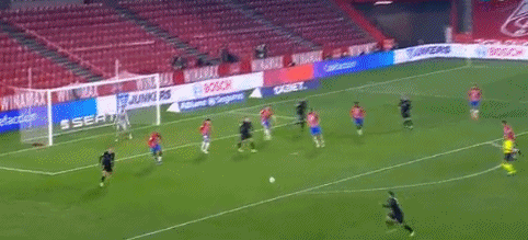 利物浦1-1无奈丢分，切尔西1-3爆冷翻车，阿森纳稳坐英超榜首